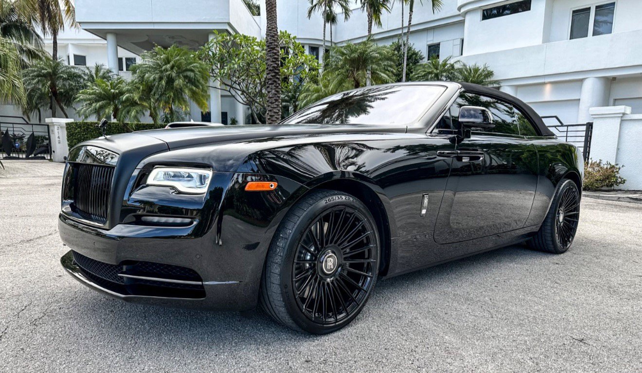 Used 2020 Rolls-Royce Dawn RWD image 2
