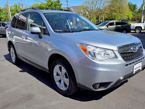 Used 2016 Subaru Forester 2.5i Limited AWD/4WD image 5