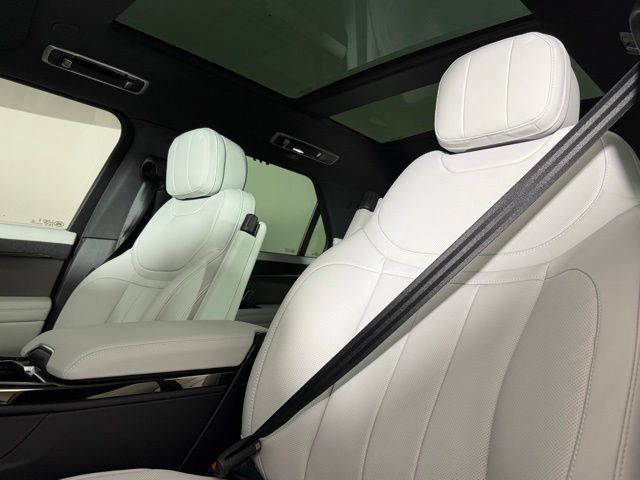 New 2026 Land Rover Range Rover Sport SE AWD/4WD image 5