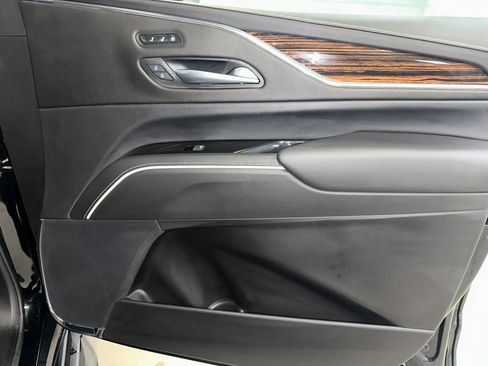 Certified 2024 Cadillac Escalade Premium Luxury image 37