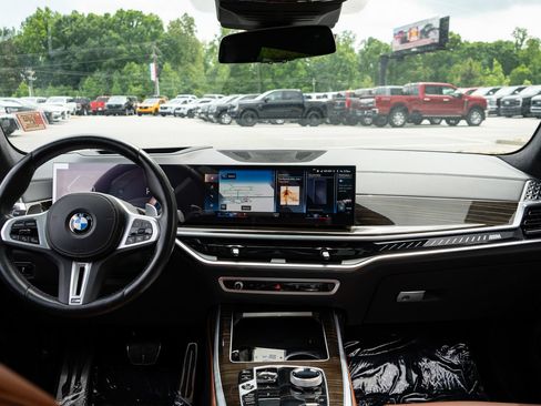 Used 2023 BMW X7 M60i w/ Executive Package AWD/4WD image 38