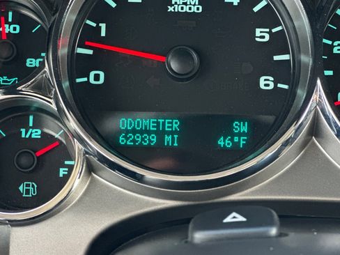 Used 2013 Chevrolet Silverado 2500 LT w/ Interior Plus Package image 23