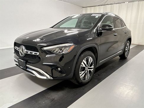 Used 2025 Mercedes-Benz GLA 250 4MATIC image 5