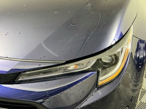 Used 2025 Toyota Corolla LE w/ Convenience Package FWD image 11