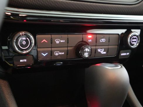 New 2026 Jeep Compass Latitude image 26