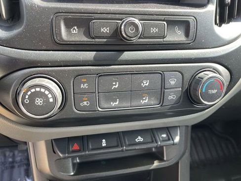 Used 2022 Chevrolet Colorado W/T w/ WT Convenience Package RWD image 18