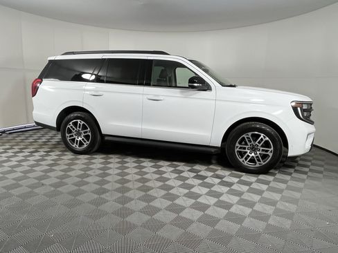 Used 2025 Ford Expedition Active image 7