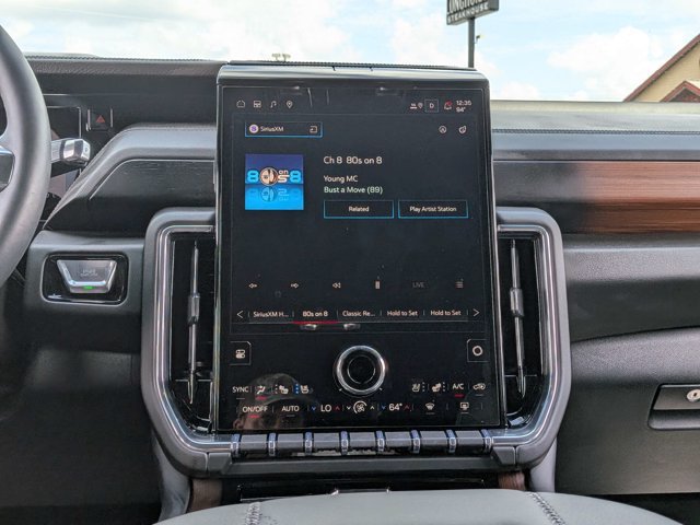 Used 2026 GMC Yukon Denali AWD/4WD image 18