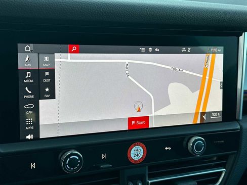 Used 2025 Porsche Macan S image 20