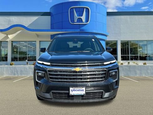 Used 2024 Chevrolet Traverse LT image 6