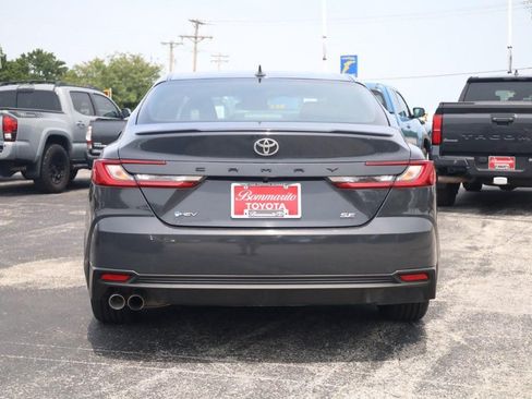 Used 2025 Toyota Camry SE FWD image 5
