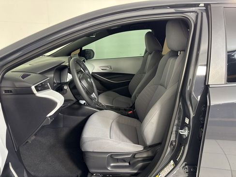Used 2025 Toyota Corolla SE image 14