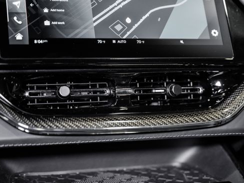 Used 2025 Aston Martin DBX 707 image 31