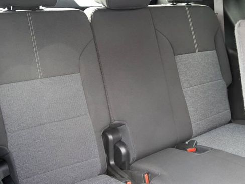 Used 2025 GMC Acadia Elevation FWD image 20