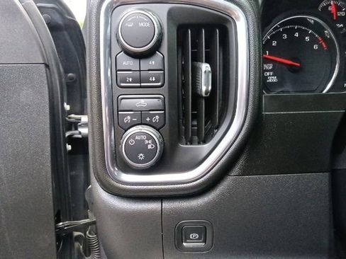 Used 2021 Chevrolet Silverado 1500 LT w/ All Star Edition Plus AWD/4WD image 17