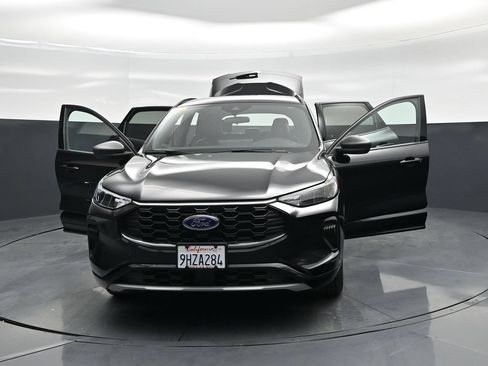 Used 2023 Ford Escape ST-Line w/ Tech Pack #1 FWD image 29