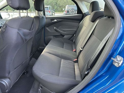 Used 2018 Ford Focus SE FWD image 9