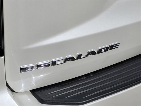 Used 2021 Cadillac Escalade Sport image 8