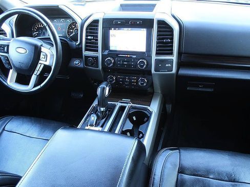 Used 2017 Ford F150 Lariat w/ Equipment Group 501A Mid AWD/4WD image 21