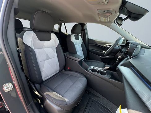New 2026 Chevrolet Trax LS w/ LS Convenience Package FWD image 15