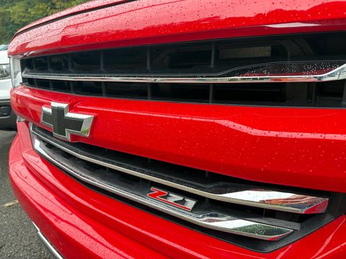 Used 2018 Chevrolet Silverado 1500 LTZ Z71 w/ LPO, Black Pack AWD/4WD image 4