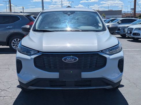 Used 2025 Ford Escape Active AWD/4WD image 10