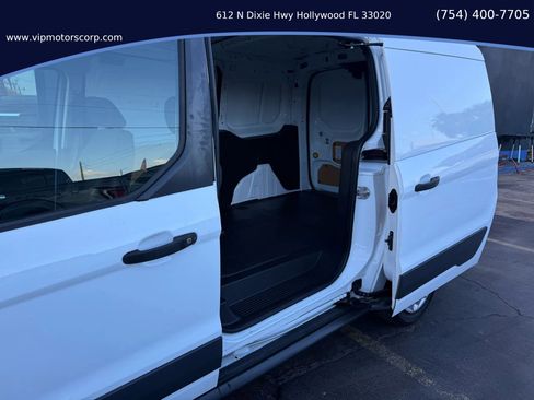 Used 2018 Ford Transit Connect XLT image 12