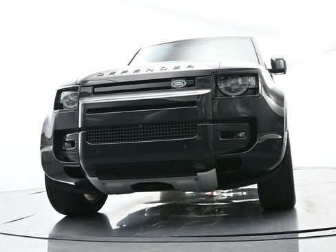 Used 2024 Land Rover Defender 110 V8 image 54