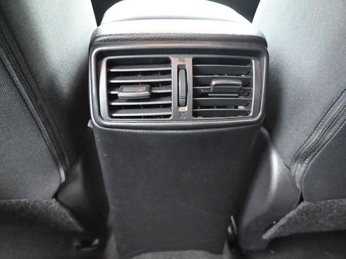 Used 2022 Nissan Rogue Sport SV FWD image 14