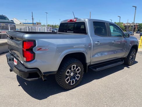 Used 2023 Chevrolet Colorado Z71 w/ Z71 Convenience Package 2 AWD/4WD image 5