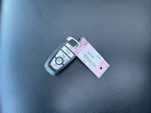 Used 2017 Ford F350 Lariat w/ Lariat Ultimate Package image 19