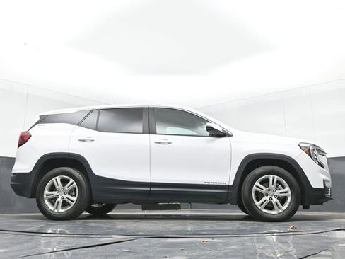 Used 2022 GMC Terrain SLE w/ LPO, Floor Liner Package image 35