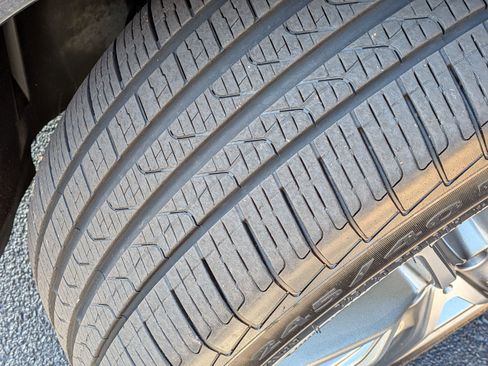 Used 2022 Mercedes-Benz E 350 4MATIC Sedan image 12