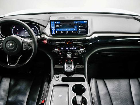 Used 2025 Acura MDX SH-AWD w/ Technology Package image 13