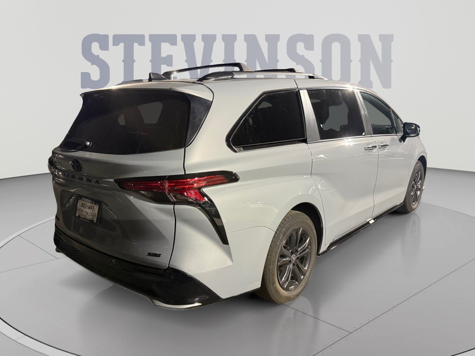 Used 2026 Toyota Sienna XSE AWD/4WD image 5