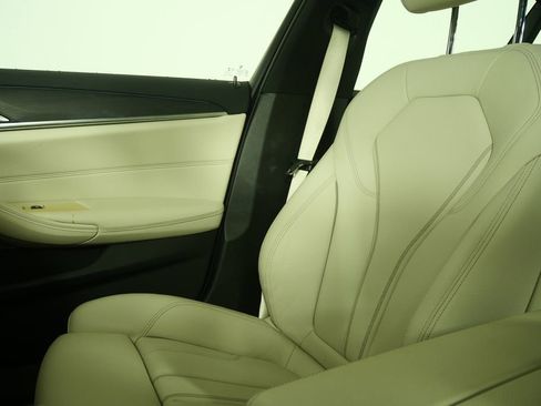 Certified 2023 BMW 540i w/ Executive Package image 24