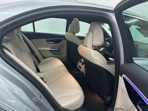 Used 2025 Mercedes-Benz C 300 Sedan image 23