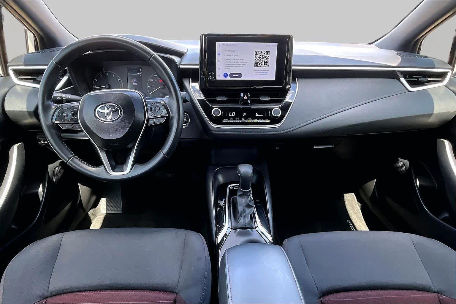 Used 2025 Toyota Corolla SE FWD image 16