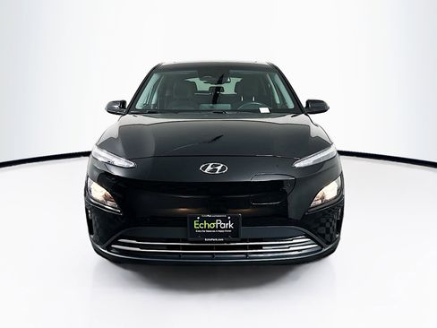 Used 2023 Hyundai Kona SEL image 2