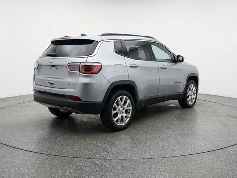 Used 2025 Jeep Compass Limited AWD/4WD image 9