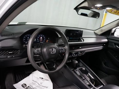 Used 2024 Honda Accord EX image 11