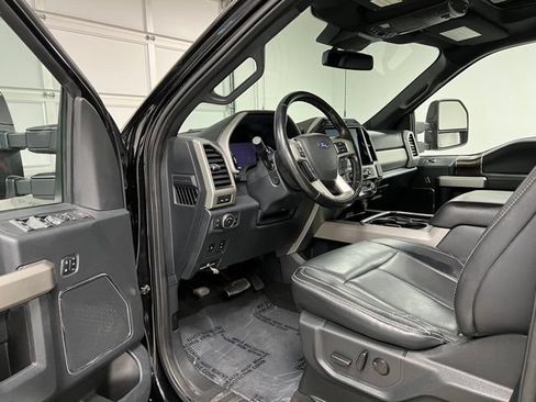 Used 2022 Ford F350 Lariat w/ Lariat Ultimate Package AWD/4WD image 18