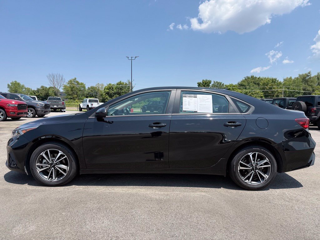Used 2024 Kia Forte LXS FWD image 4