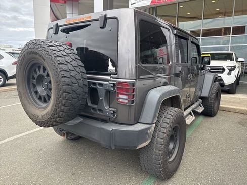 Used 2014 Jeep Wrangler Unlimited Rubicon w/ Connectivity Group image 8