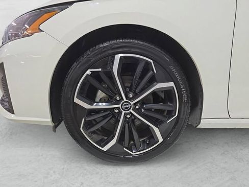 Used 2024 Nissan Altima 2.5 SR FWD image 23