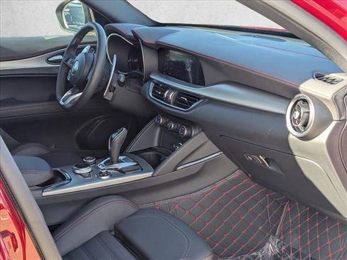 Used 2025 Alfa Romeo Stelvio Tributo Italiano w/ Driving Assist Package image 24