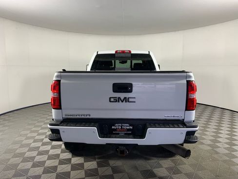 Used 2015 GMC Sierra 2500 Denali w/ Duramax Plus Package image 8