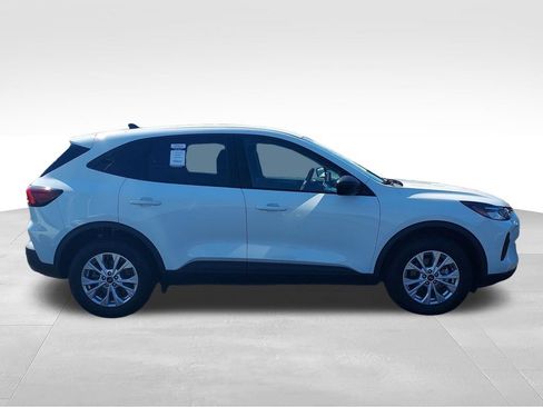 Used 2025 Ford Escape Active AWD/4WD image 6