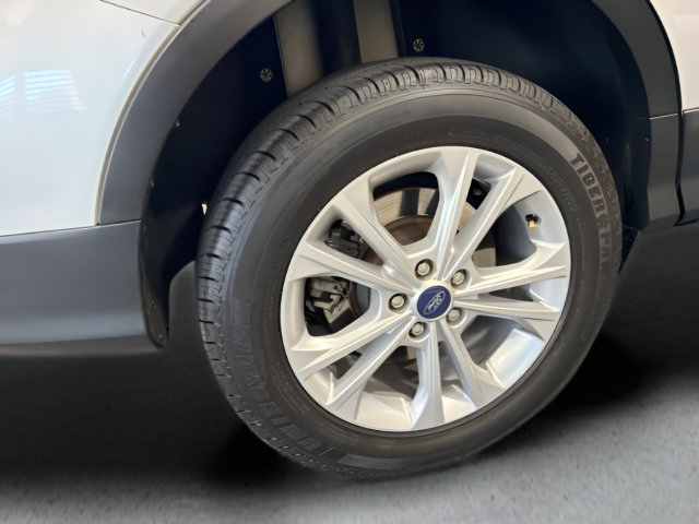 Used 2018 Ford Escape SE FWD image 35