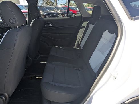 Used 2025 Chevrolet Trax LS w/ LS Convenience Package image 11